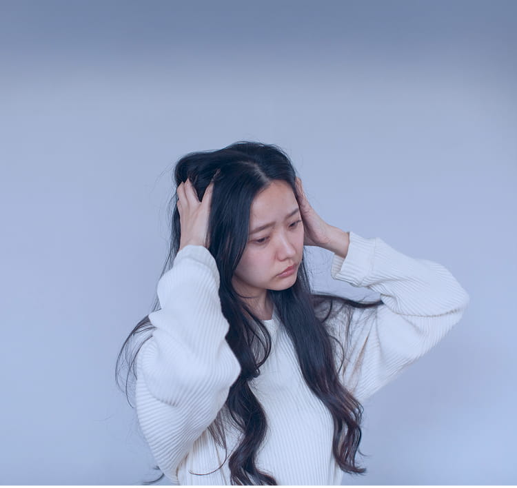 ヘアケアに悩む女性